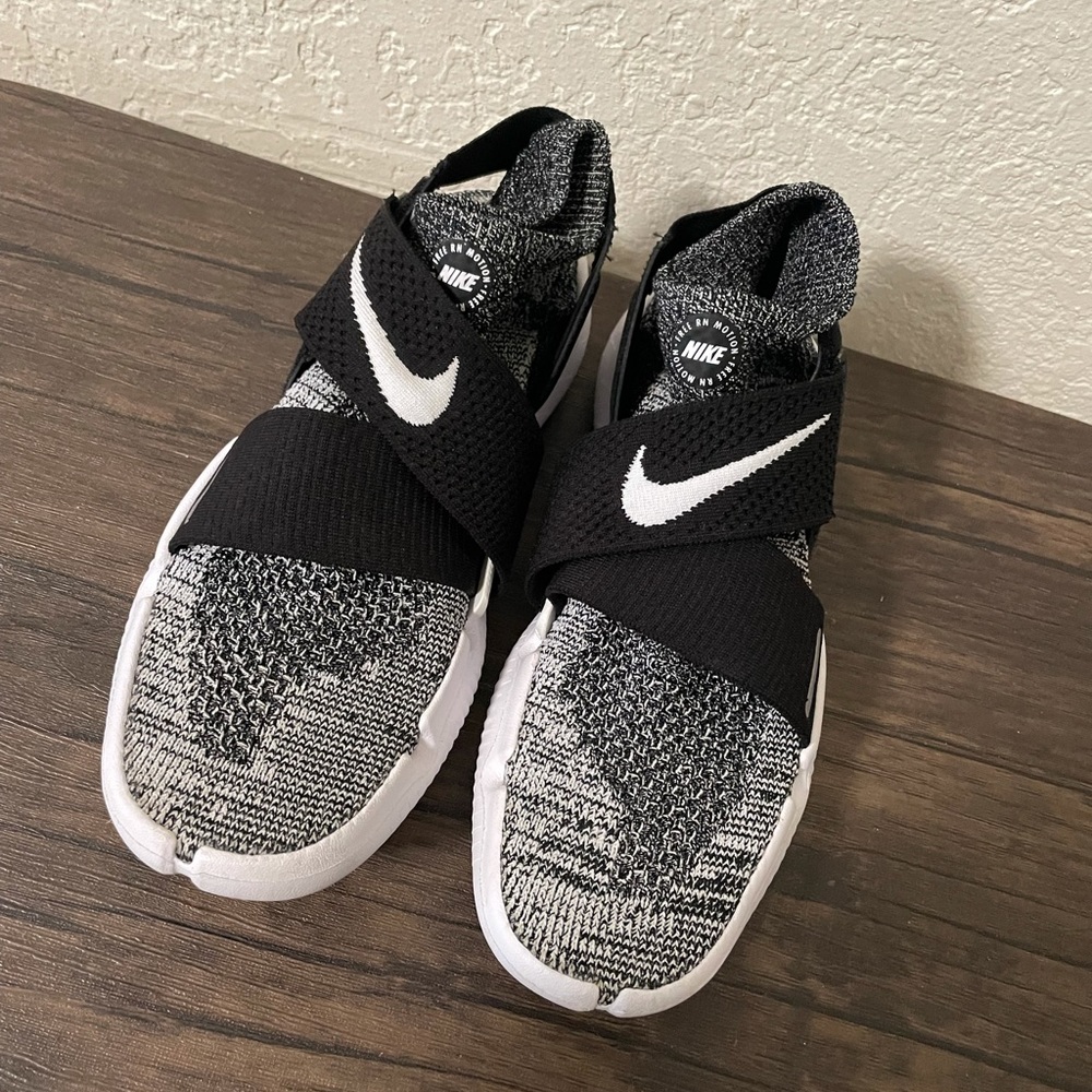 Free RN Motion Nikes